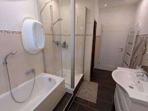 Badezimmer - Etagenwohnung mit 58,00 m&sup2; in Bremen zur Miete