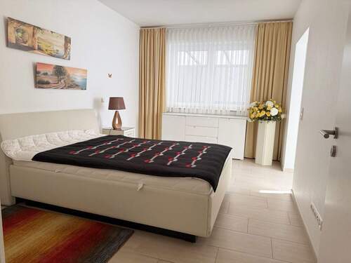 Schlafzimmer Bild 2 - 