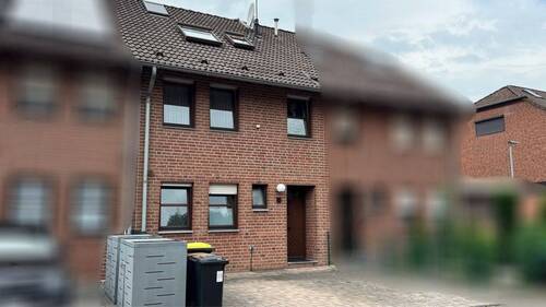 Frontansicht - 4 Zimmer Reihenmittelhaus in Hürth