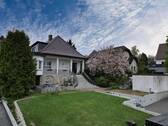 Hausansicht - 7 Zimmer Einfamilienhaus zum Kaufen in Horn-Bad Meinberg