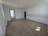 Wohnzimmer & Küche - 