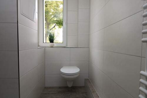 Beispiel Bad - Etagenwohnung mit 105,70 m² in Freiberg zur Miete