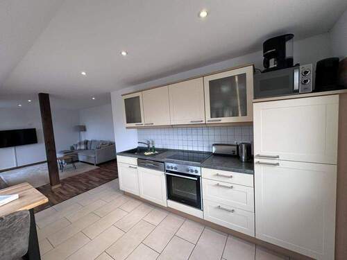 Dachgeschosswohnung - Einbauküche - 