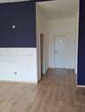 Wohnzimmer Blick Richtung Schlafzimmer - 