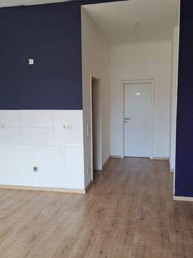 Wohnzimmer Blick Richtung Schlafzimmer - 
