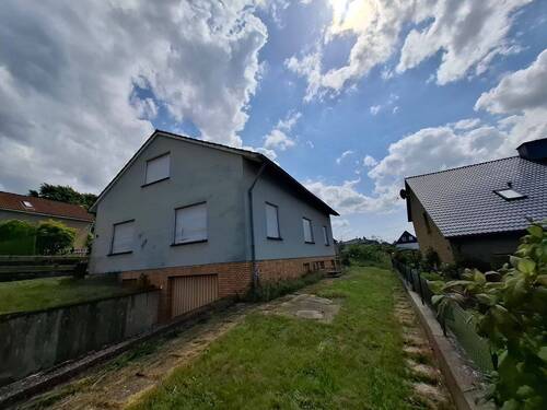 Süd-Ost Ansicht - 6 Zimmer Einfamilienhaus in Höxter / Lüchtringen