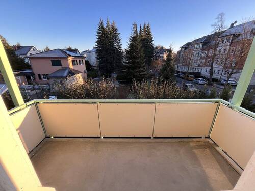 Balkon 1 - 5 Zimmer Etagenwohnung in Chemnitz