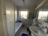 Badezimmer (Wohnung EG) - 