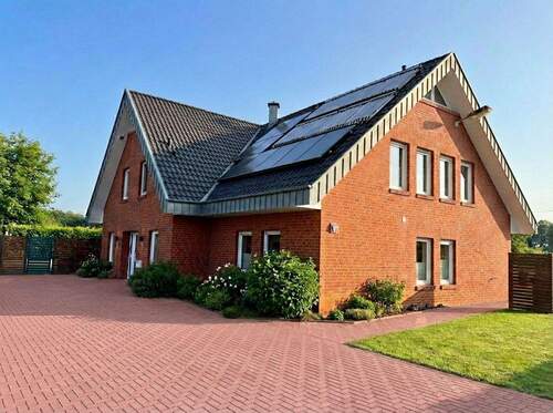 Sommeraufnahme - 1 Zimmer Mehrfamilienhaus, Wohnhaus zum Kaufen in Berge