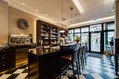 Restaurant / Lobby - 