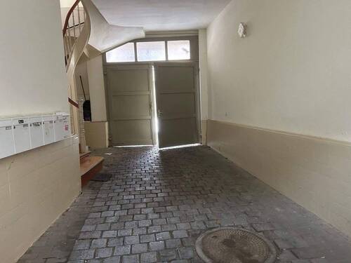 Zugang - 2 Zimmer Etagenwohnung zur Miete in Halle (Saale)