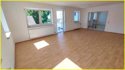Bild 3 - Wohnung mit viel Platz für die ganze Familie auf ca. 160 m² Fläche auf einer Etage! - - - Neu renovierte 4 Zimmer - Wohnung mit großen Balkon!