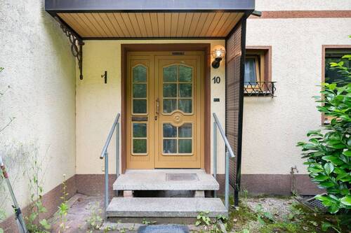 Hauseingang - 5 Zimmer Reihenmittelhaus zum Kaufen in Rottendorf