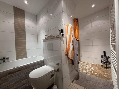 Badezimmer - Reihenmittelhaus mit 144,00 m² in Krefeld zum Kaufen