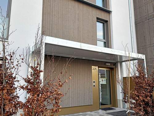 Hauseingang des Gebäudes - 