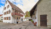 Zufahrt Gebäude - 1 Zimmer Mehrfamilienhaus, Wohnhaus zum Kaufen in Freiberg am Neckar / Beihingen