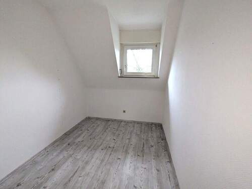 Ankleide / Arbeitszimmer - 