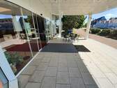 Sonnenterrasse und Haupteingang - Hotel, Pension, Gasthof zum Kaufen in Mittweida