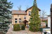 Ansicht - Zweifamilienhaus im Herzen von Zeuthen auf großzügigem Grundstück