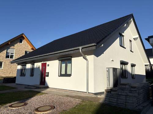 Straßenansicht - 4 Zimmer Einfamilienhaus in Barntrup