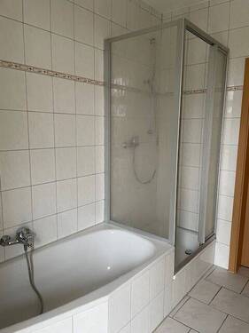 Wanne + Dusche - 