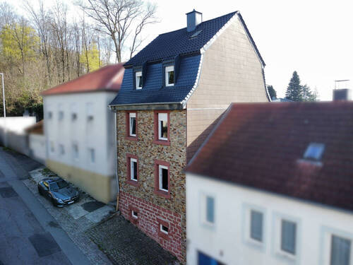 Titelbild - Attraktive Investmentchance: Saniertes 3-Parteienhaus