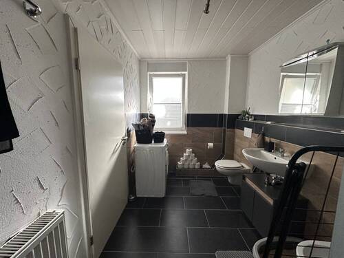 EG Bad - Mehrfamilienhaus, Wohnhaus in Zweibrücken zum Kaufen