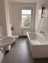 Bad+Wanne - Etagenwohnung mit 46,00 m&sup2; in Altenburg zur Miete