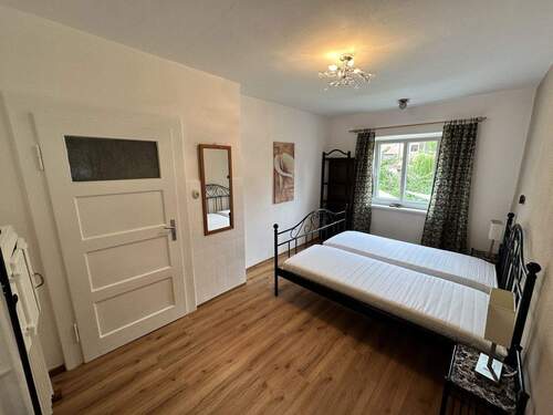 schlafzimmer-eg.jpg - 