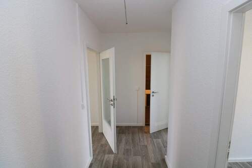 Beispiel Flur - Etagenwohnung mit 67,90 m² in Freiberg zur Miete