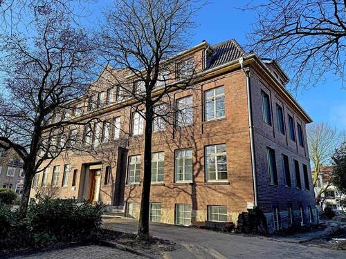 Aussenansicht - Erstbezug nach Sanierung - KFW 70 Stadtwohnung mit Einbauküche (barrierefrei)