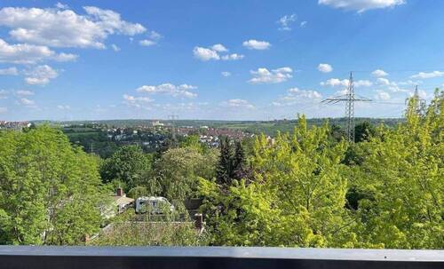 PHOTO-2024-11-12-14-33-44-205.jpg - Lichtdurchflutete sonnige große 1 ZW Süd- Balkon mit Weitblick Wü,- Lengfeld, Schlafnische, sep. Küche, Bad neu renoviert