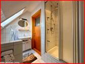 Badezimmer im Dachgeschoss - 