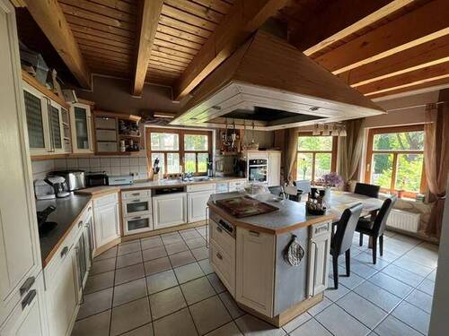 Bild 4 - Einfamilienhaus mit 230,00 m&sup2; in Schwülper zum Kaufen