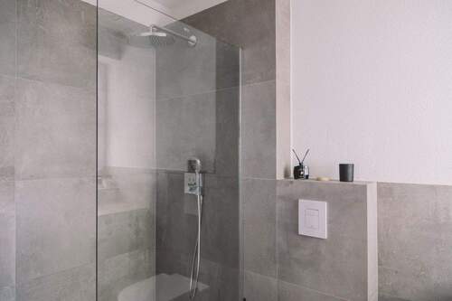 Bild 2 - 3 Zimmer Etagenwohnung zur Miete in Hanau