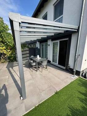 18 Terrasse mit Pergola - 