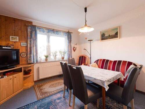 Esszimmer - 7 Zimmer Einfamilienhaus in Jemgum