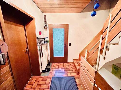Eingangsbereich - 3 Zimmer Doppelhaushälfte zum Kaufen in Wangen
