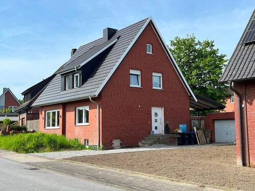 Ansicht - Einfamilienhaus mit Garage - 195.000,00&nbsp;EUR Kaufpreis, ca.&nbsp; 120,00&nbsp;m&sup2;&nbsp;Wohnfl&auml;che