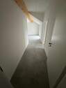 26 Flur im DG von Wohnungstür her - 