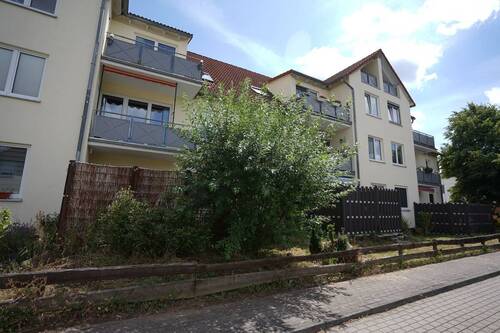 Haus strassenseitig 1 - 
