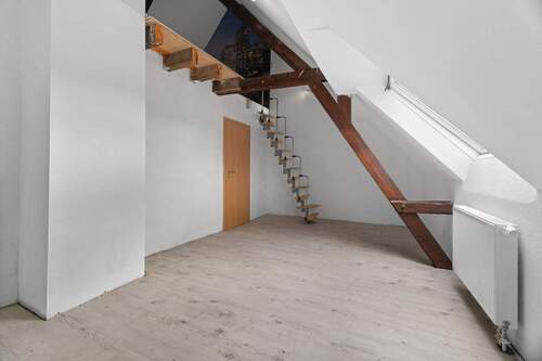 1. OG Schlafzimmer - 