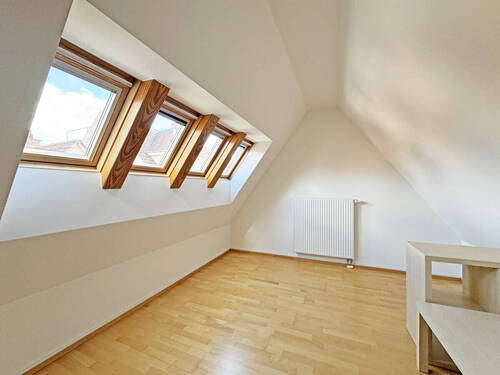 Galerie - Reihenmittelhaus mit 102,00 m&sup2; in Reutlingen zur Miete