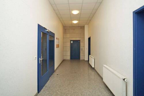Hausflur - 2 Zimmer Etagenwohnung in Dresden