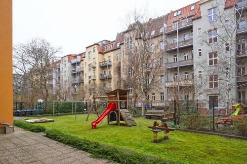 Hof - Etagenwohnung mit 53,70 m&sup2; in Dresden zur Miete