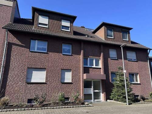 Gebäudevorderseite - 2 Zimmer Etagenwohnung zum Kaufen in Gelsenkirchen