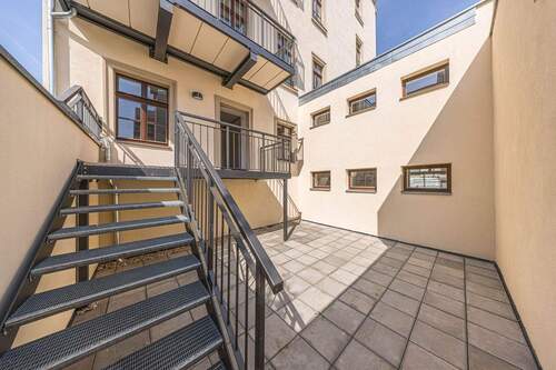 Privater Innenhof - 4 Zimmer Etagenwohnung in Leipzig
