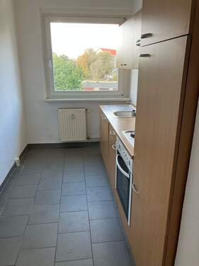 Einbauküche - Etagenwohnung mit 49,10 m&sup2; in Tützpatz zur Miete