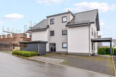 Bild 1 - Erdgeschosswohnung mit 4 Zimmern,Terrasse und Gartenanteil