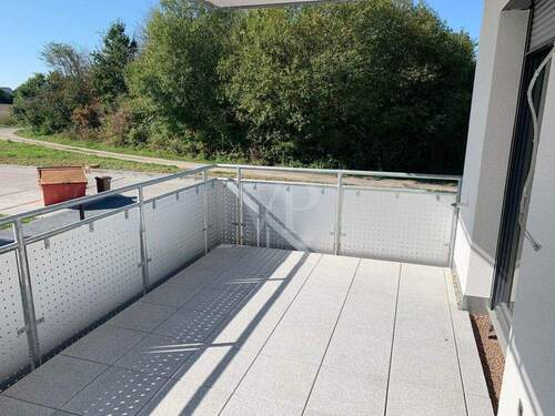 großzügiger Balkon - 